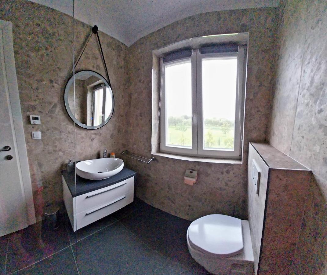 Vila Dubravka - Schoen Und Komfortabel Inmitten Von Olivenbaeumen Und Weinbergen Mit Whirlpool Valtura Eksteriør billede